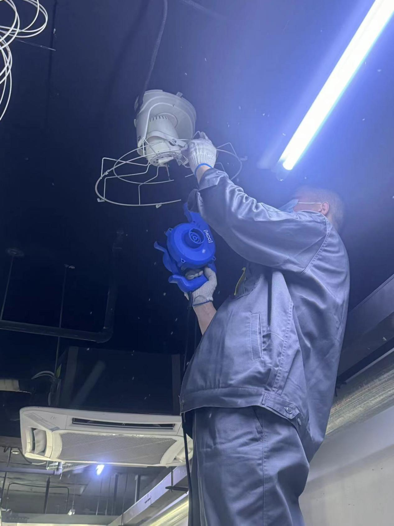 钱江商城暖心行为，，，，，，开启清凉一“夏”