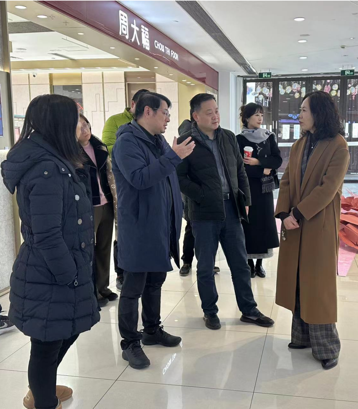 市政府办公厅周振华等向导一行莅临水晶城调研