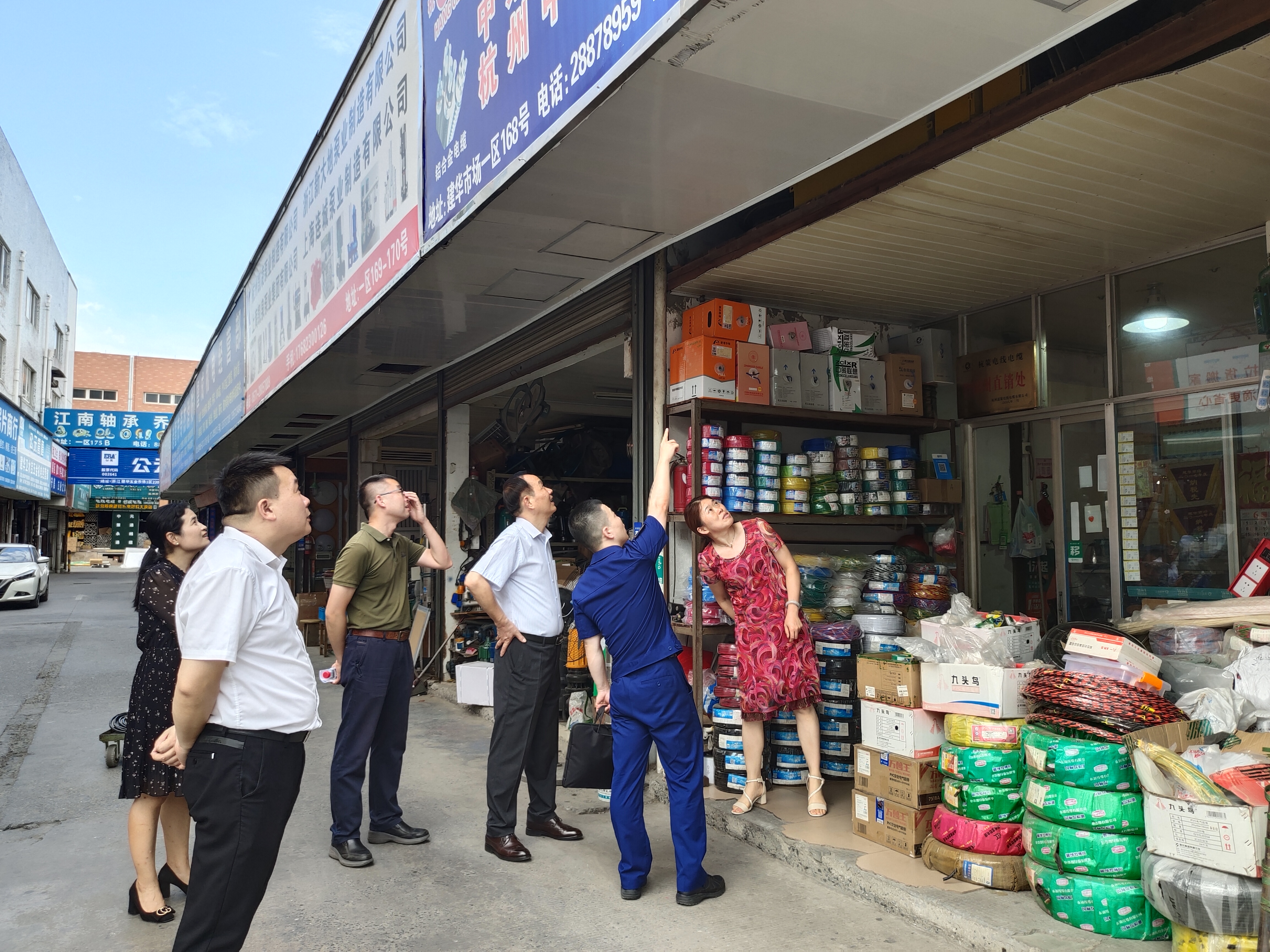 区消防大队莅临利记官网平台入口市场开展消防清静检查