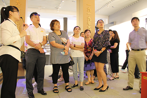 20170616利记官网平台入口文创集团党总支旅行中国共产党杭州历史馆 (2).jpg