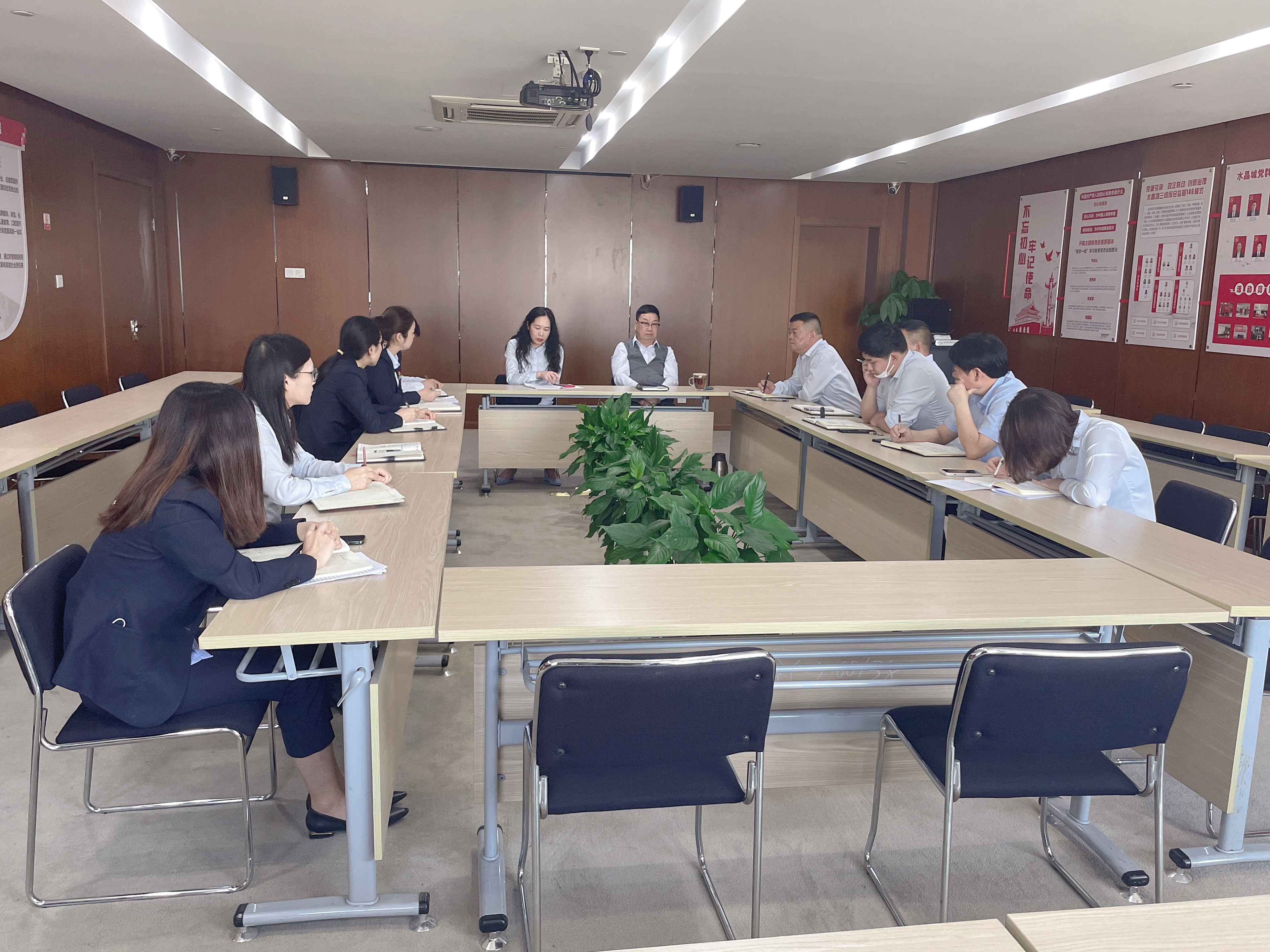 水晶城组织召开省绿色阛阓建设发动聚会