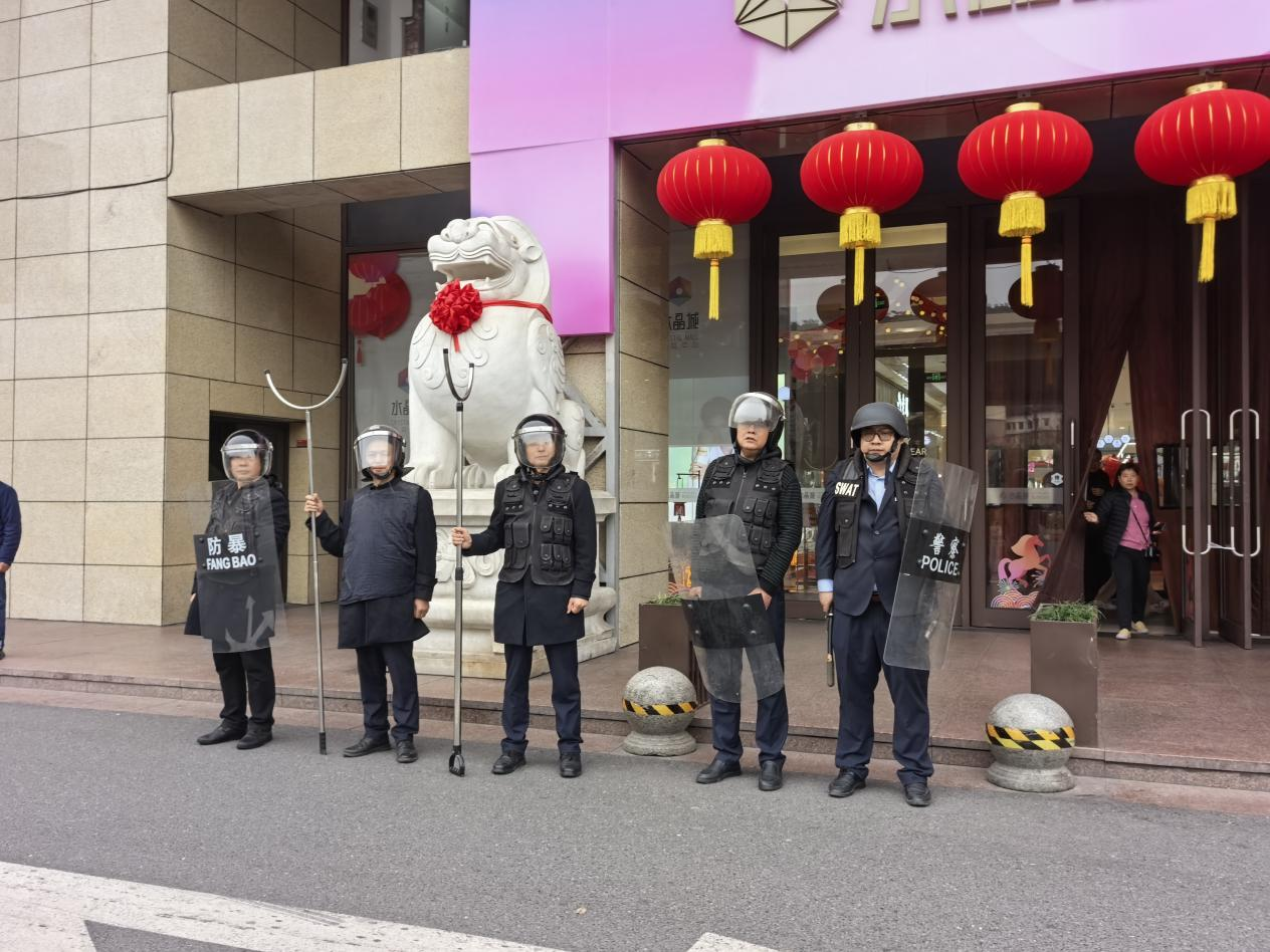 一呼百应筑防地 同心共护保清静