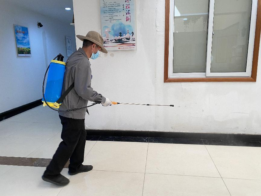 钱江商城做好一样平常消杀，，，，，筑牢清静屏障