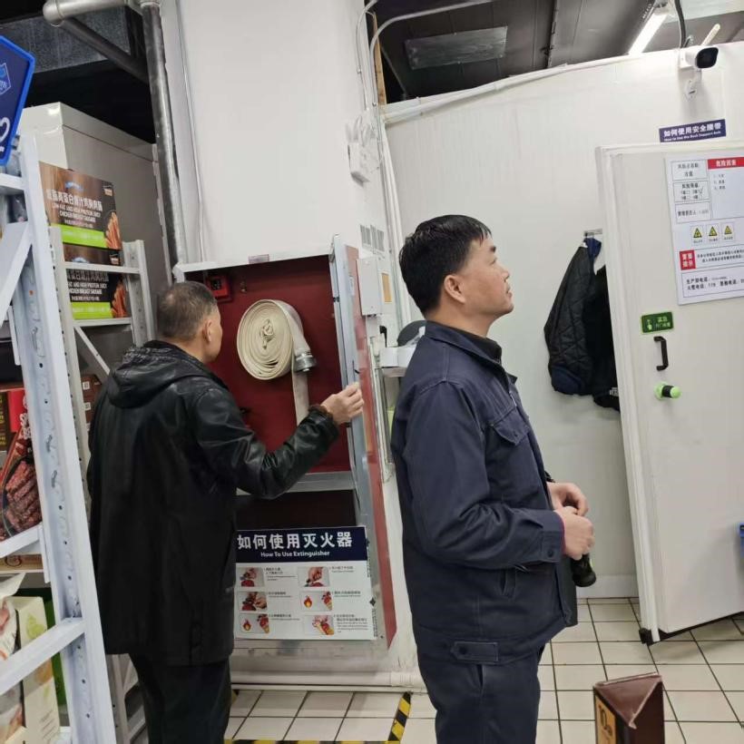 水晶城开展全店肆清静大检查 筑牢节日清静防地