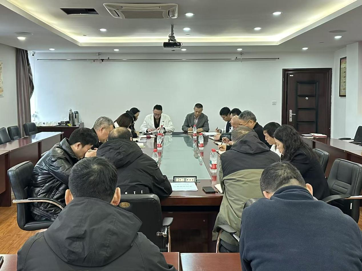 钱江商城召开2025年12月事情例会