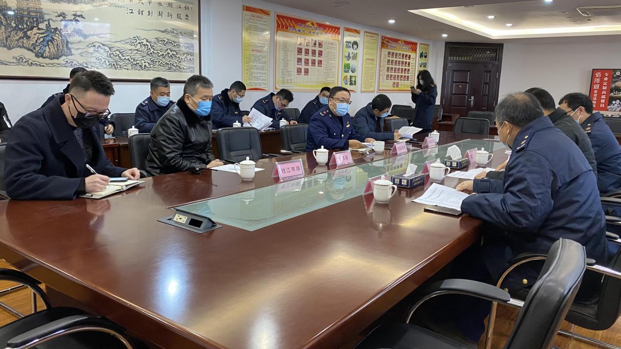 杭州市市场监视管理局副局长卢建祥莅临钱江商城指导事情