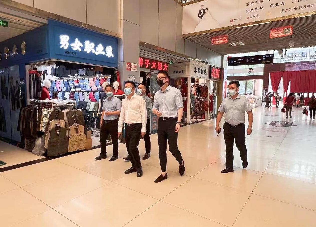 湖北通山县刘子恒县长一行莅临钱江商城调研事情